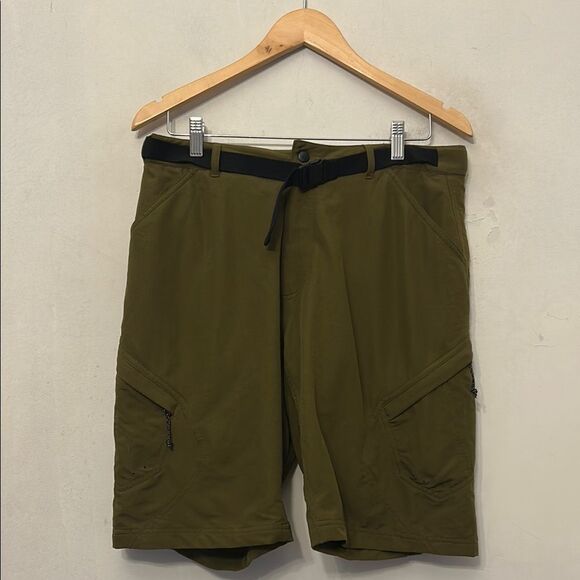 Novara Green Cycling shorts Red inner padding Size M EUC - Picture 1 of 9